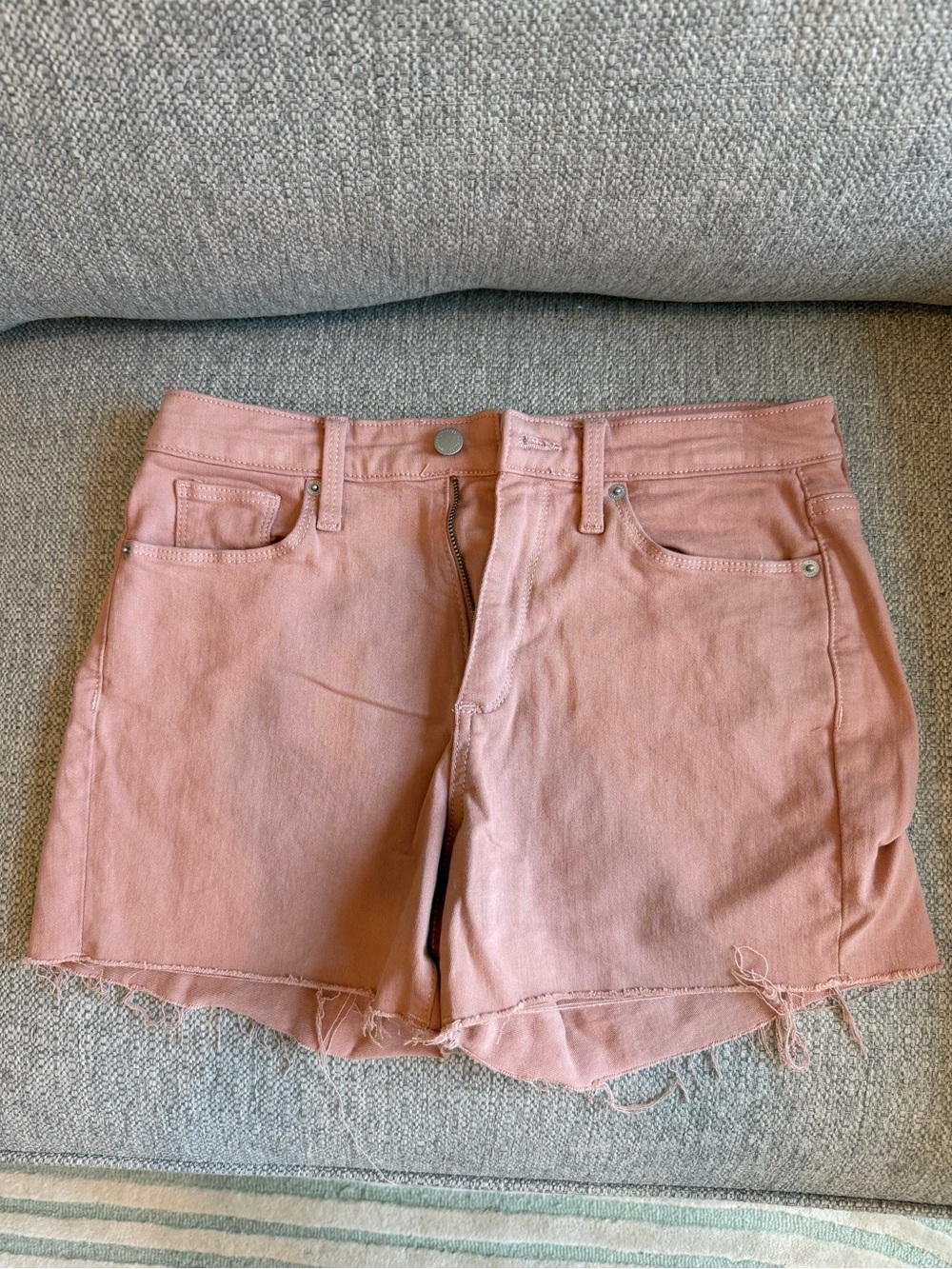 Universal Thread Mauve Pink High Rise Midi Denim Cutoff Shorts Size 6/28